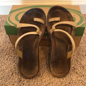 Women’s leather Chaco sandals - size 7